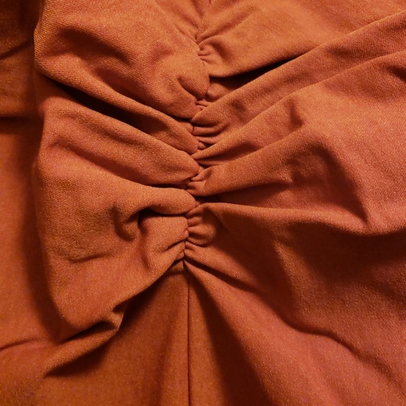 Red - Picture 3 of 5